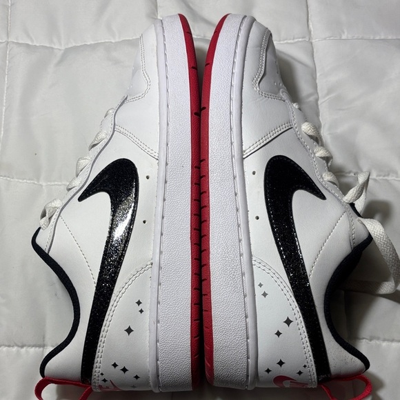 Nike Court Borough Low 2
SE 5.5Y ‘White Very Berry'/ Black Sneakers - Picture 9 of 12
